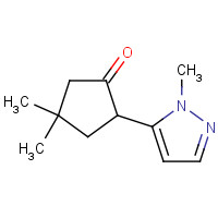 1450598-15-8 4,4-dimethyl-2-(2-methylpyrazol-3-yl)cyclopentan-1-one chemical structure